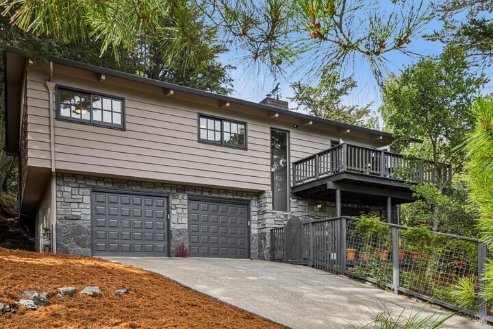 Property Photo:  606 Eucalyptus Way  CA 94941 