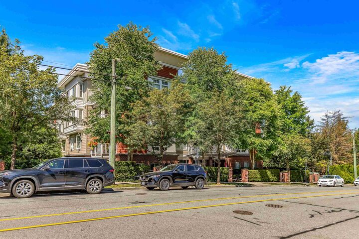 Property Photo: 12283 224 Street 108 BC V2X 8Z3
