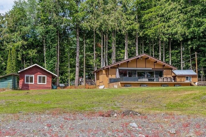Property Photo: 1680 Columbia Valley Road BC V2R 4X2