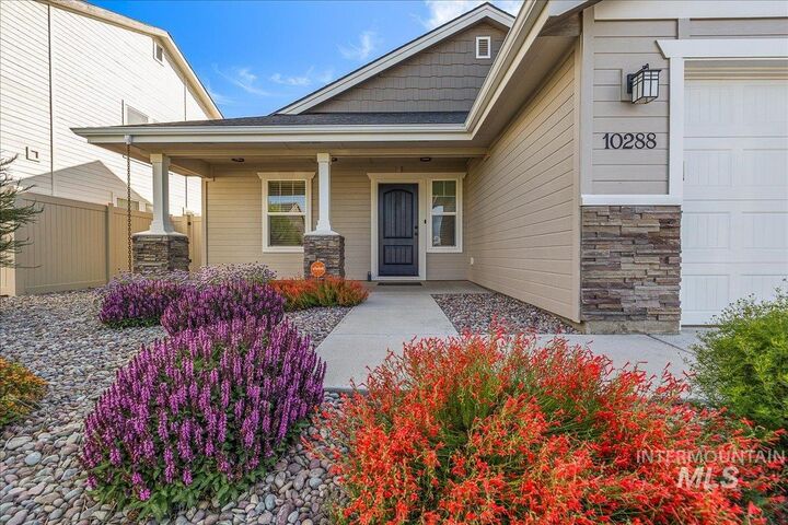 Property Photo:  10288 Longtail Dr.  ID 83687 