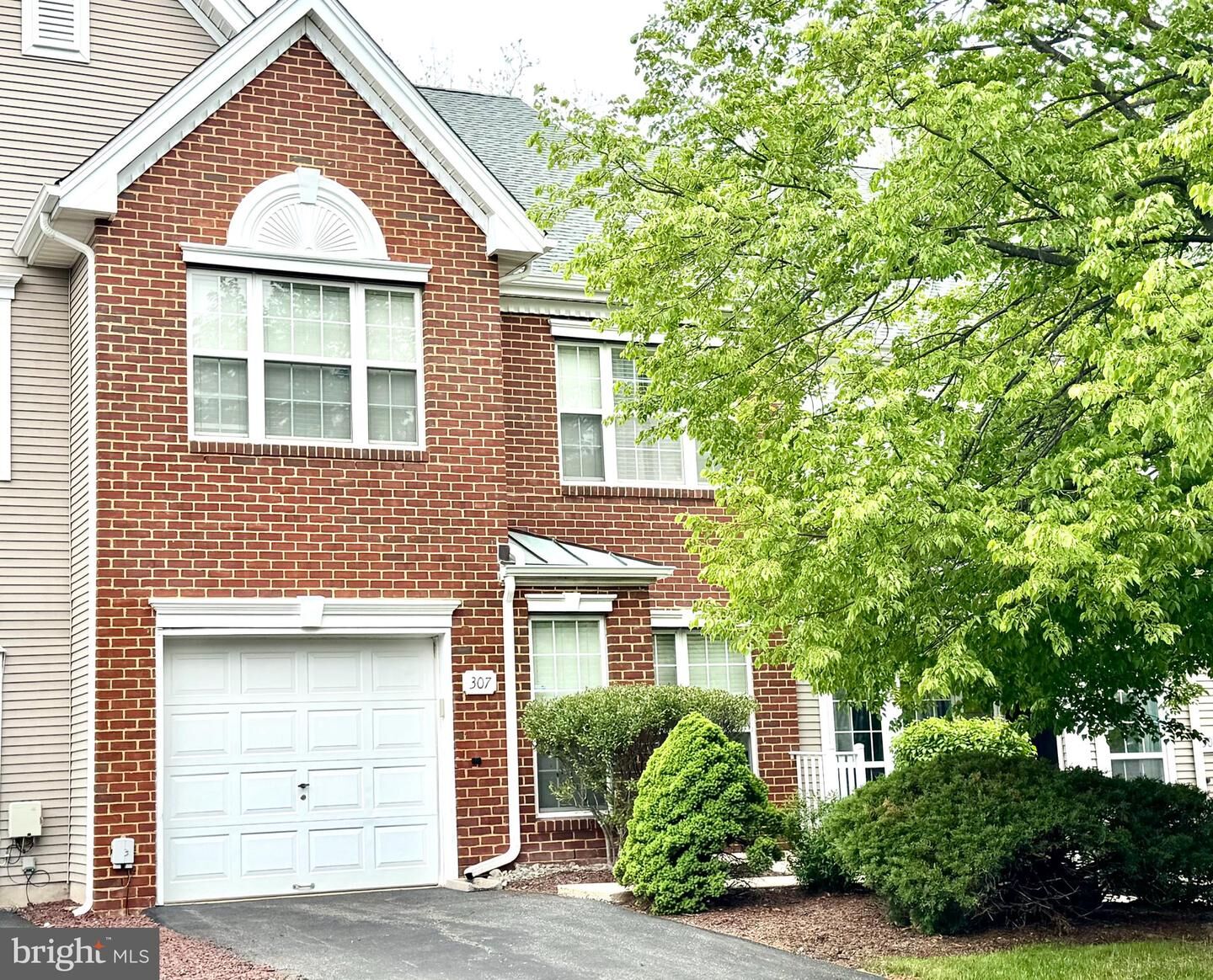 Property Photo:  307 Bollen Court  NJ 08534 