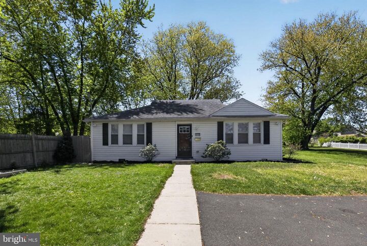 Property Photo:  2646 Jenkintown Road  PA 19038 