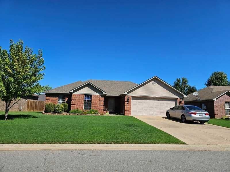 Property Photo:  2400 Dahlia  AR 72034 