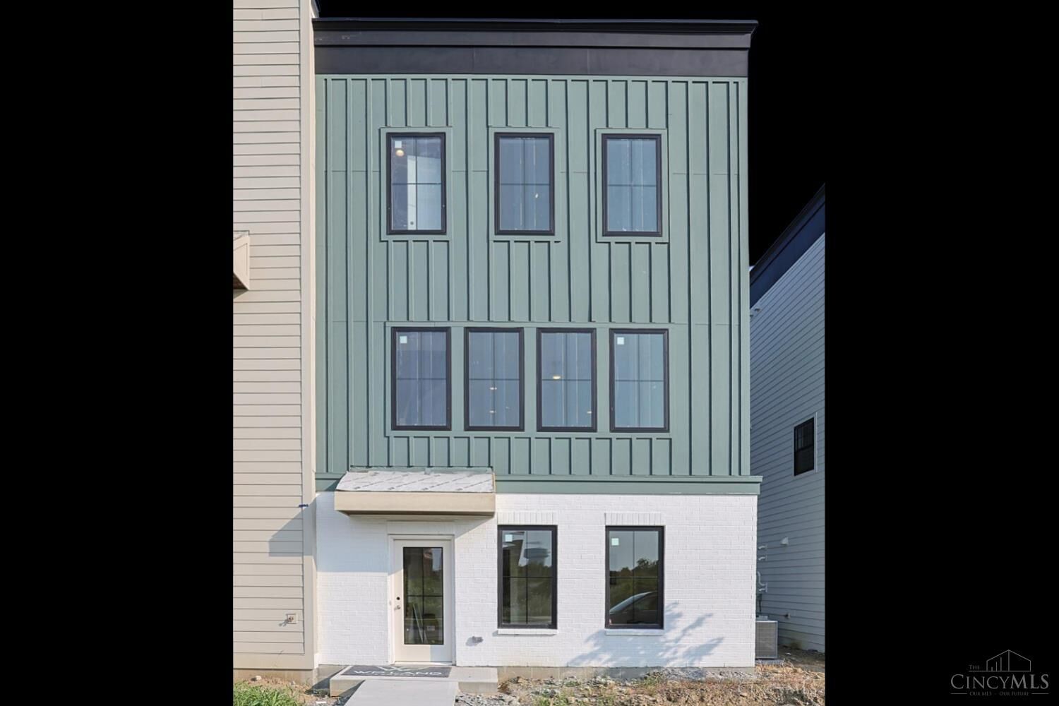 Property Photo:  4236 Parkview Drive  OH 45242 
