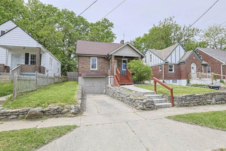 Property Photo:  5947 Leffingwell Avenue  OH 45224 