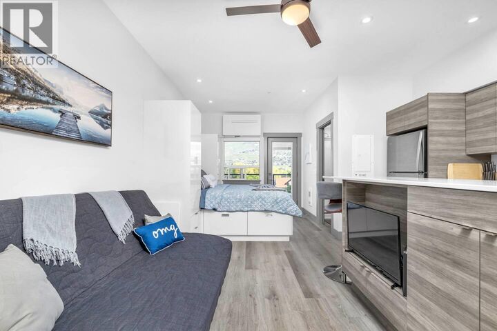 2555 Lakeshore Road 406 — photo 1