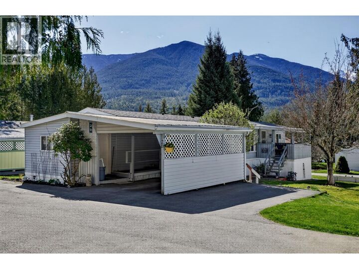 Property Photo: 7126 Highway 3A Other 20 BC V1L 6S3