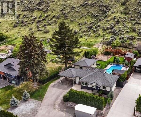 Property Photo:  2015 Valleyview Drive  BC V2C 4C3 