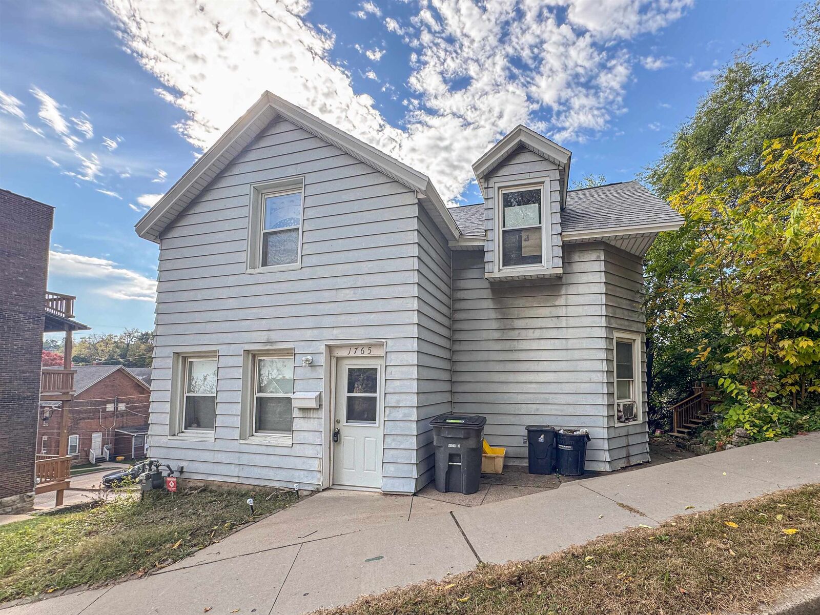 Property Photo:  1765 Madison Street  IA 52001 