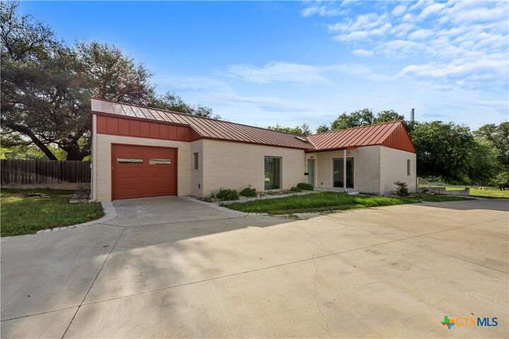 Property Photo:  2826 Lone Oak Drive  TX 76513 