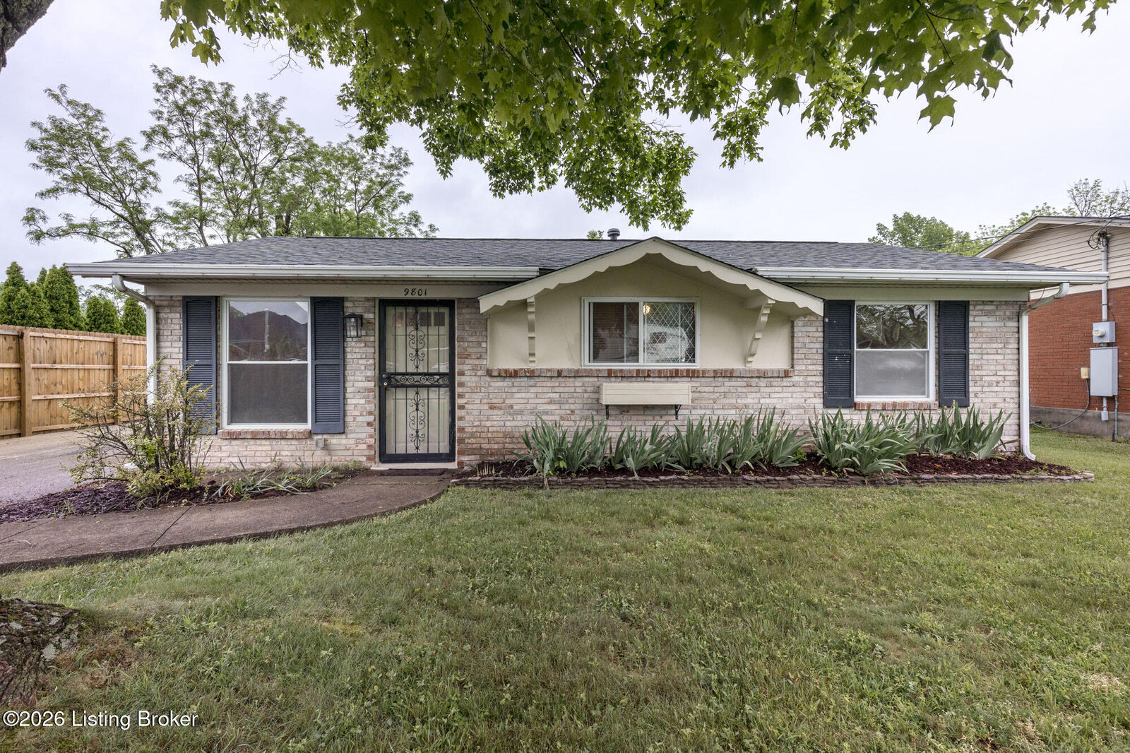 Property Photo:  9801 Chambers Ct  KY 40299 