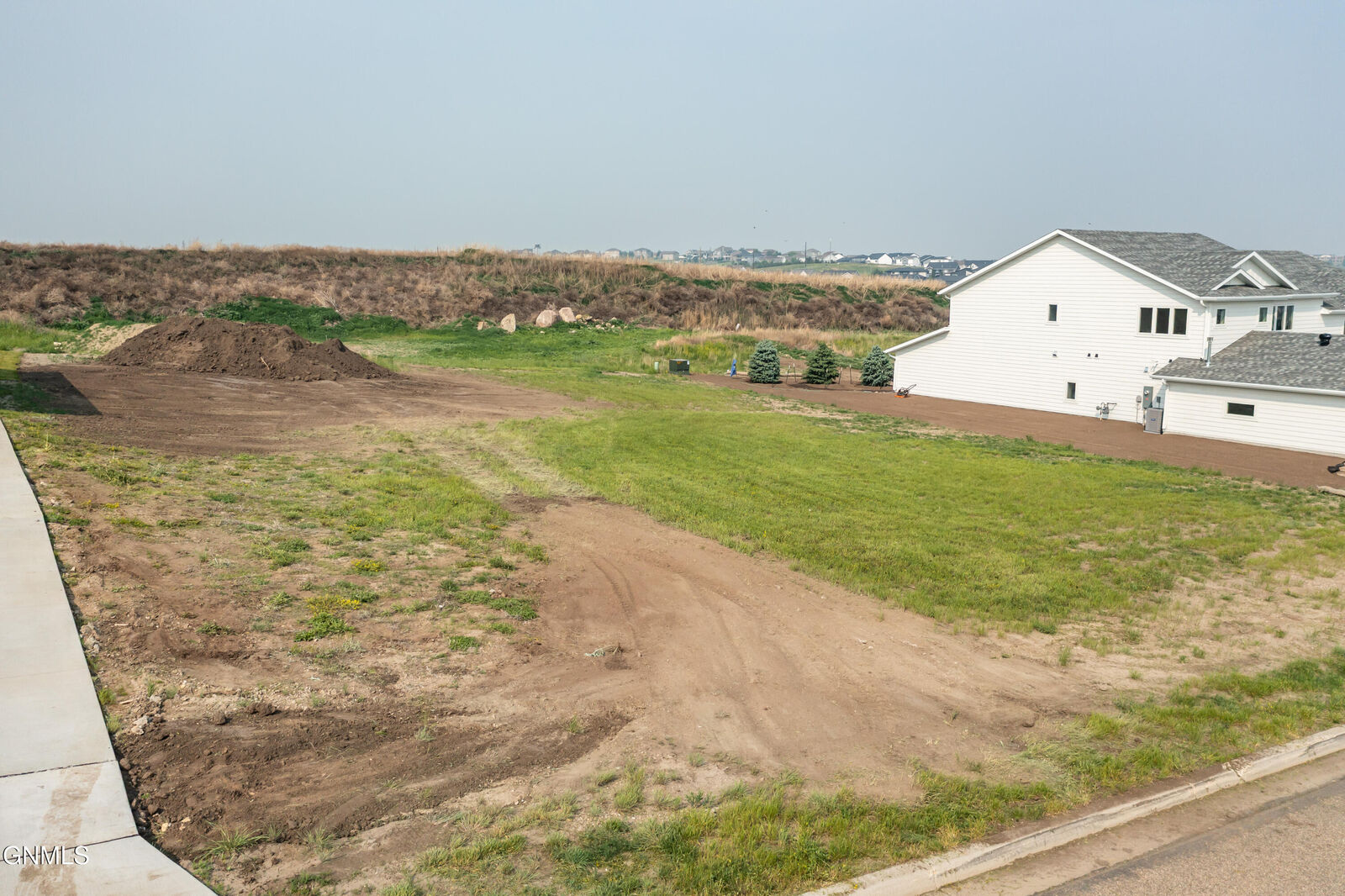 Property Photo:  2016 Prairie Hawk Drive  ND 58503 