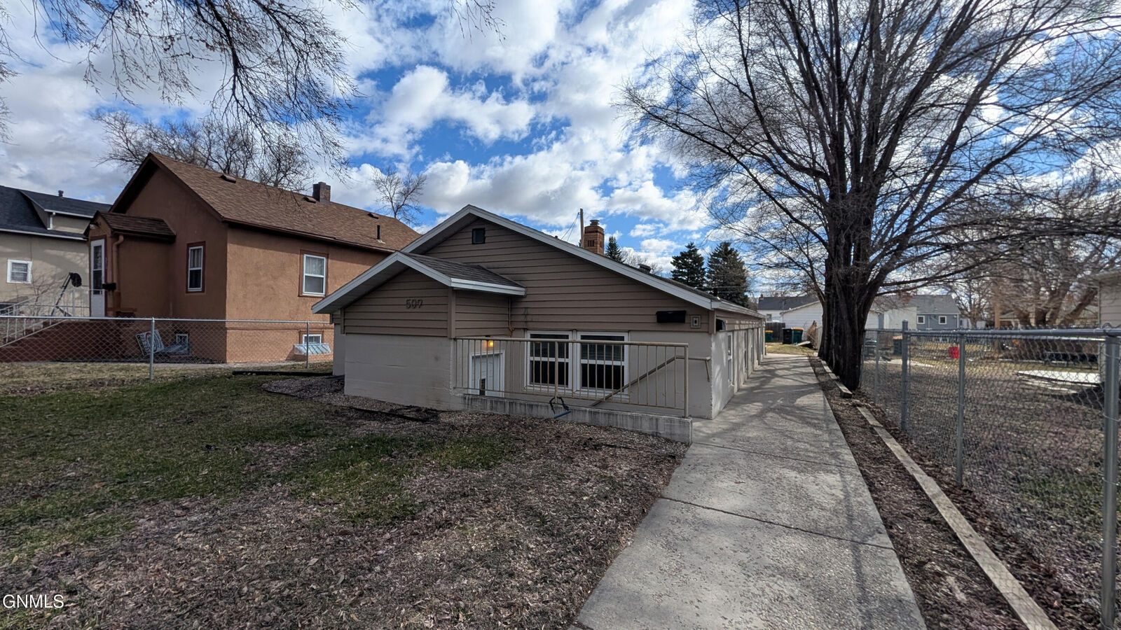 Property Photo:  509 N 15th Street  ND 58501 