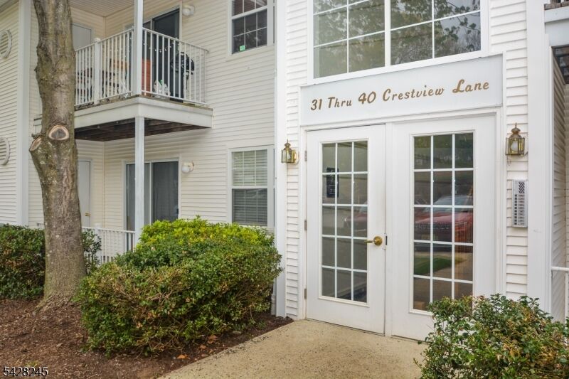 Property Photo:  33 Crestview Ln  NJ 07856 