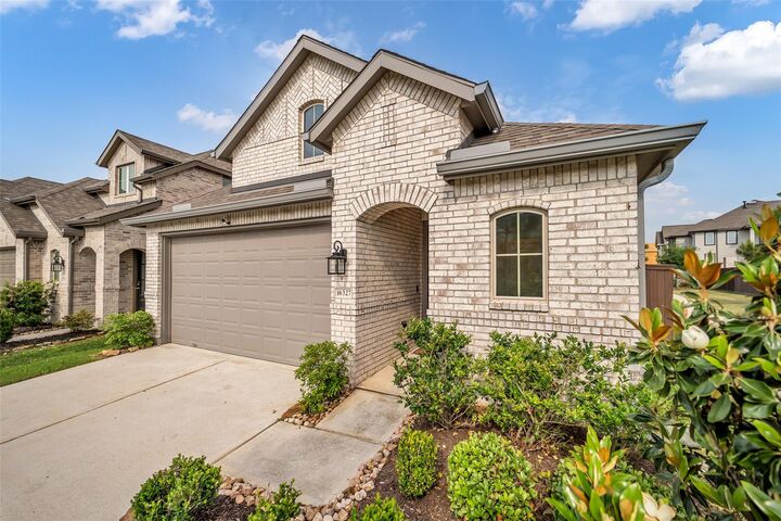 Property Photo:  16327 Tawny Emperor Drive  TX 77346 