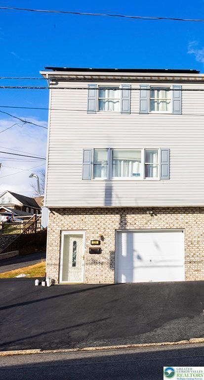 Property Photo:  326 Chestnut  PA 18080 