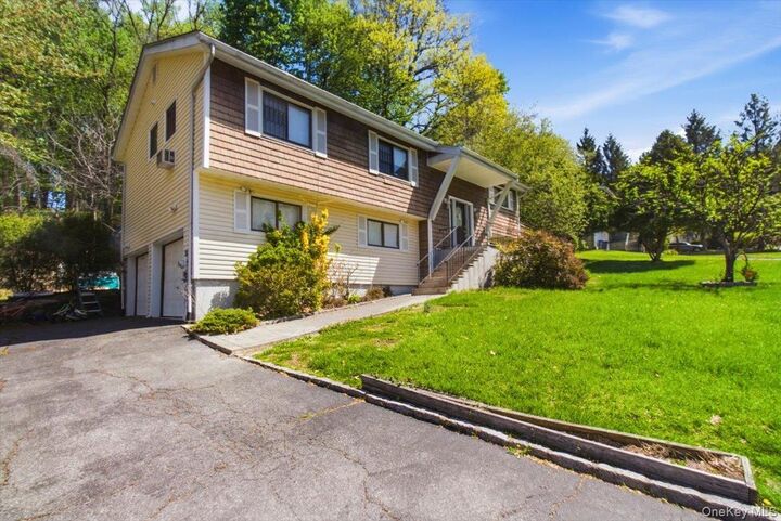 Property Photo:  40 Donald Drive  NY 10706 