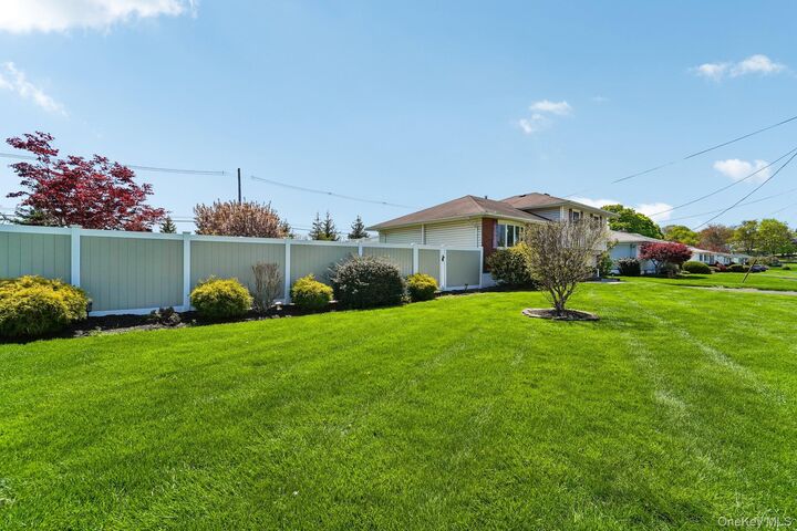 Property Photo:  18 Hoke Drive  NY 10980 