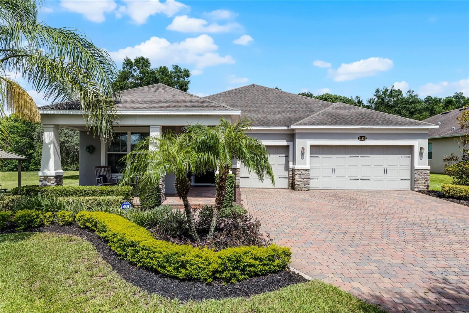 Property Photo:  31936 Geoff Way  FL 32776 