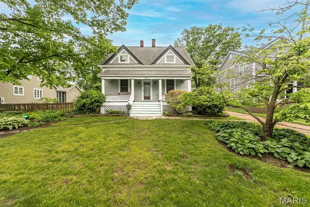 Property Photo:  326 W Essex Avenue  MO 63122 