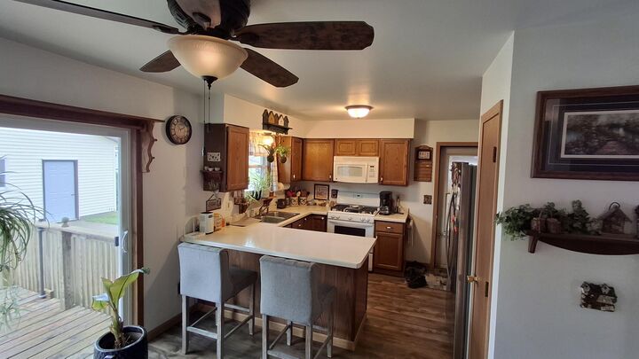 Property Photo:  221 Robert St  WI 53098 