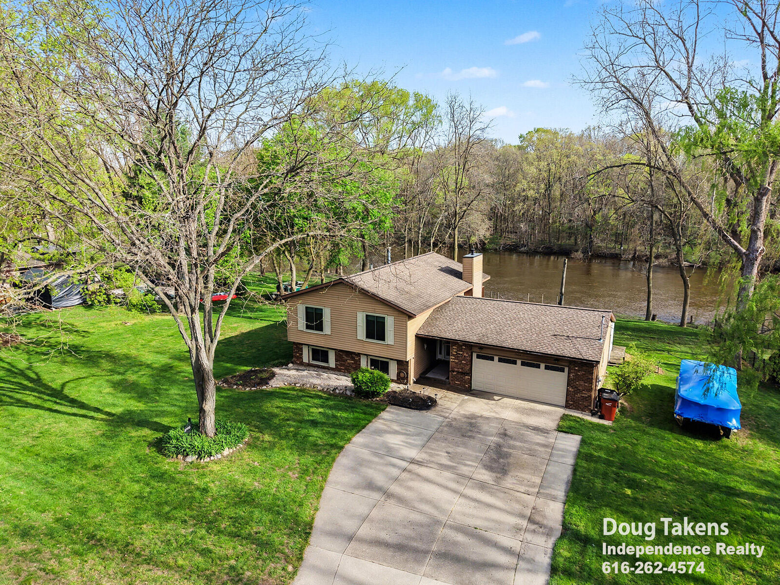 Property Photo:  5705 Coit Avenue NE  MI 49525 