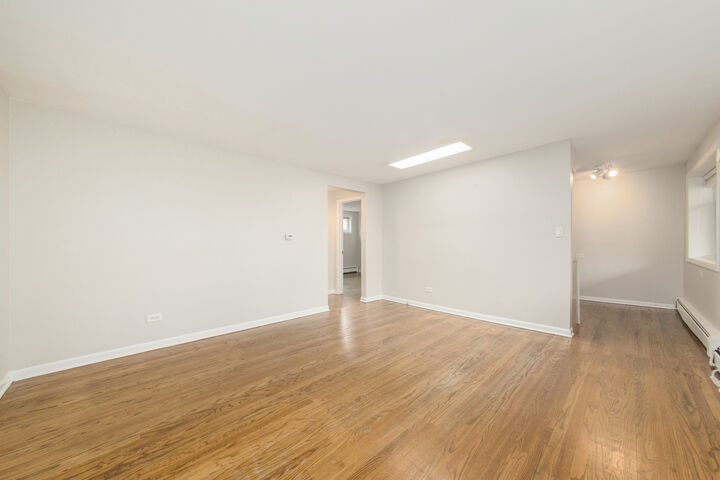 Property Photo:  4258 N Greenview Avenue 3E  IL 60613 