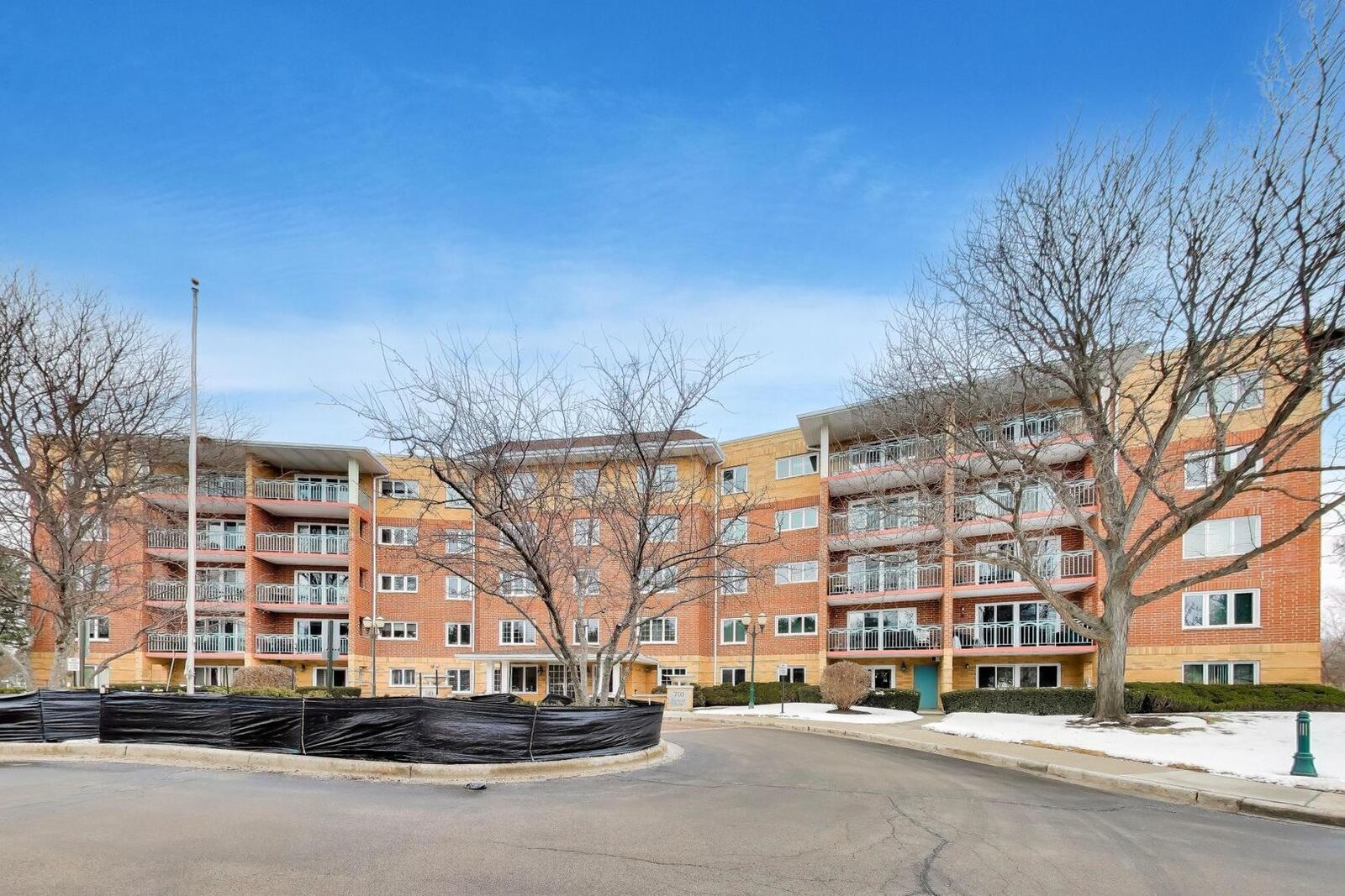 Property Photo:  710 Creekside Drive 104A  IL 60056 