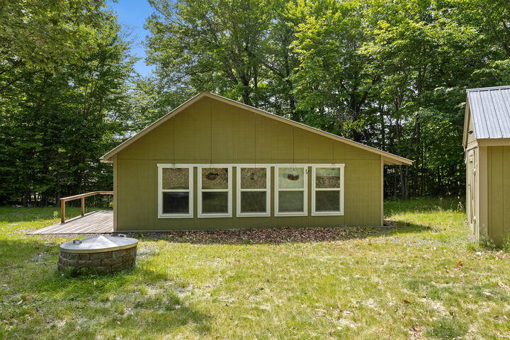 Property Photo:  10 Carpenter Place  ME 04441 