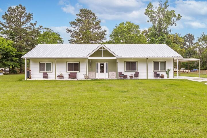 Property Photo:  121 J2s2 Lane Pvt  TX 75904 