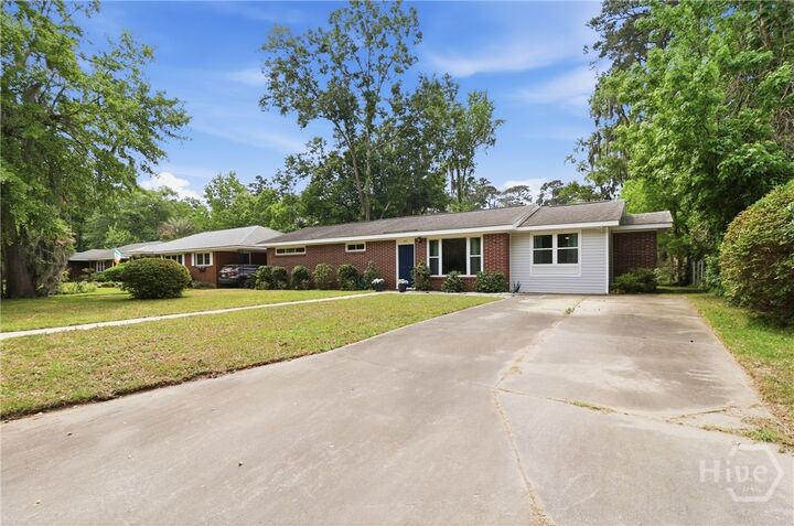 Property Photo:  609 Johnston Street  GA 31405 