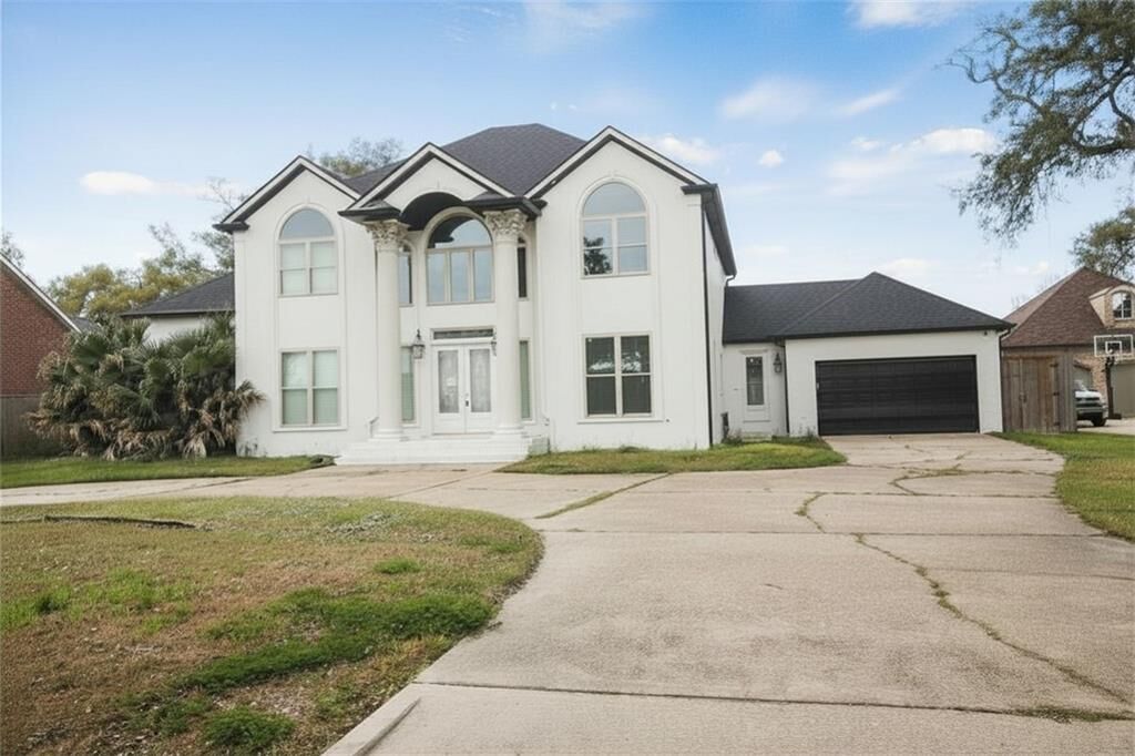 Property Photo: 120 Oak Manor Lane LA 70087