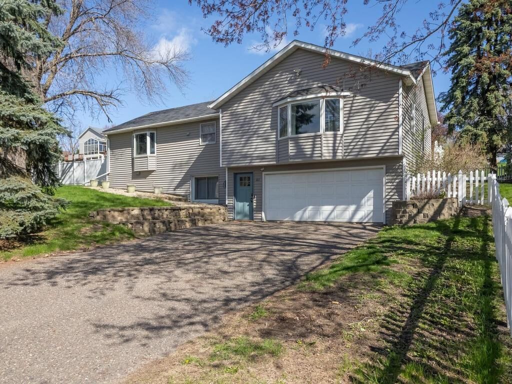 Property Photo:  401 Main Street N  MN 55376 