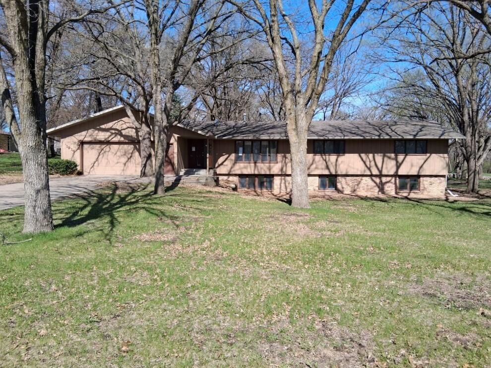 Property Photo:  1919 Summit Drive  MN 56303 