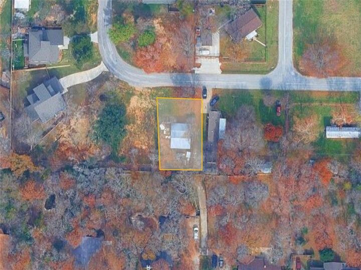 Property Photo:  1752 Highland Drive W  TX 76262 