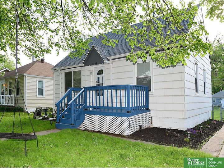 Property Photo:  2509 Madison Street  NE 68005 