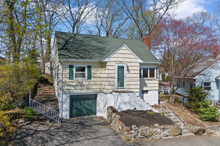 Property Photo:  29 Winslow Way  MA 01904 