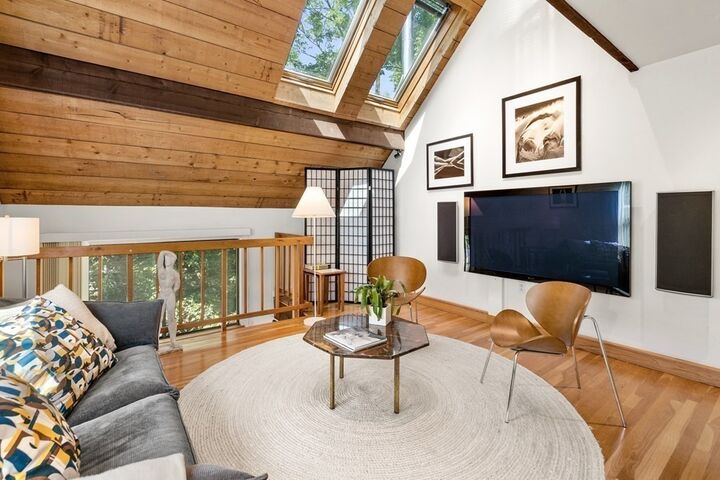 Property Photo:  111 Chilton St 111  MA 02138 