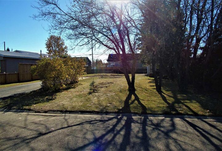 Property Photo: 609 3rd Avenue NW AB T0G 2A1