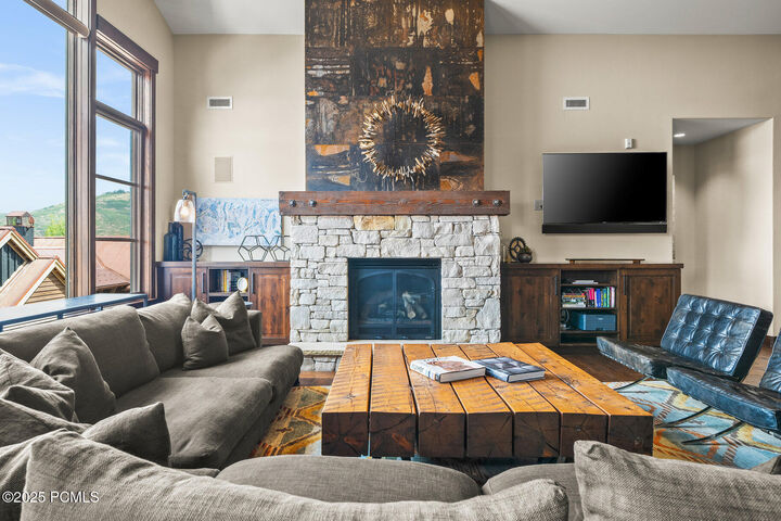 Property Photo: 1825 Three Kings Drive 4302 UT 84060