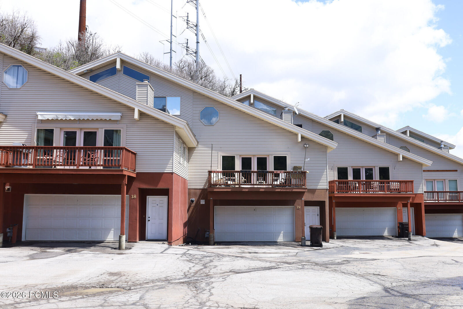 Property Photo: 435 Aspen Drive Apt 19 UT 84098