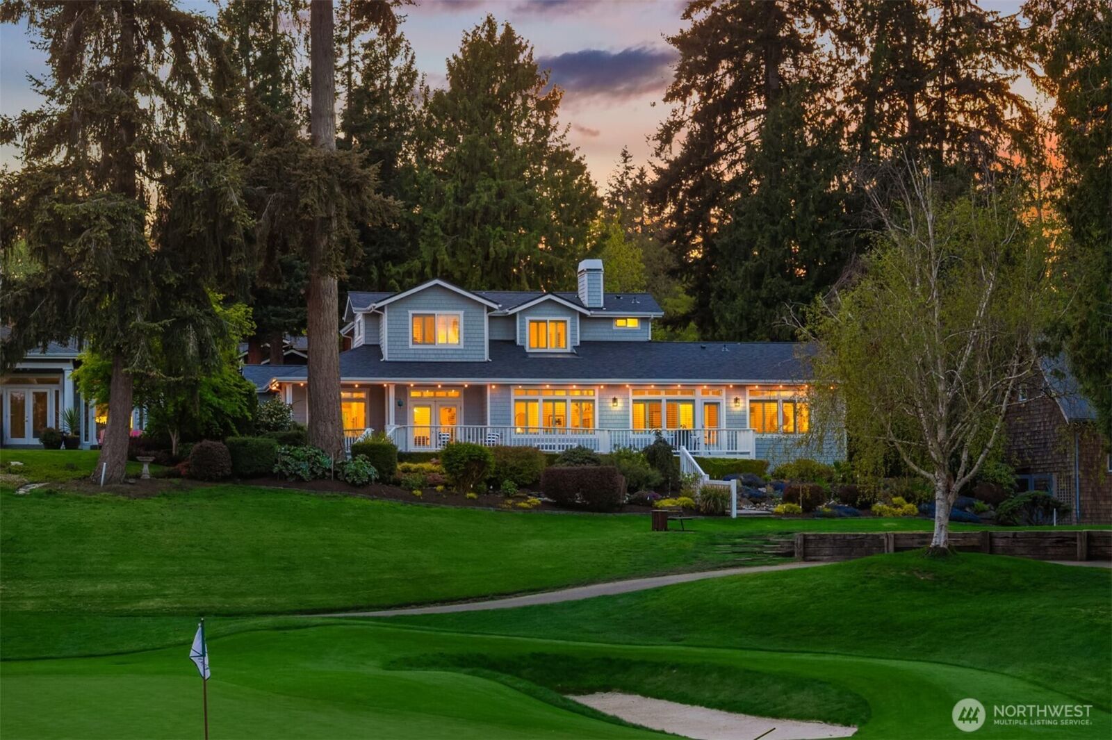 Property Photo:  712  Tiffany Meadows Drive NE  WA 98110 