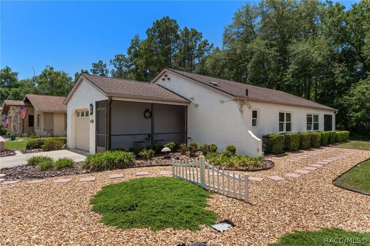 Property Photo:  75 Chinaberry Circle  FL 34446 