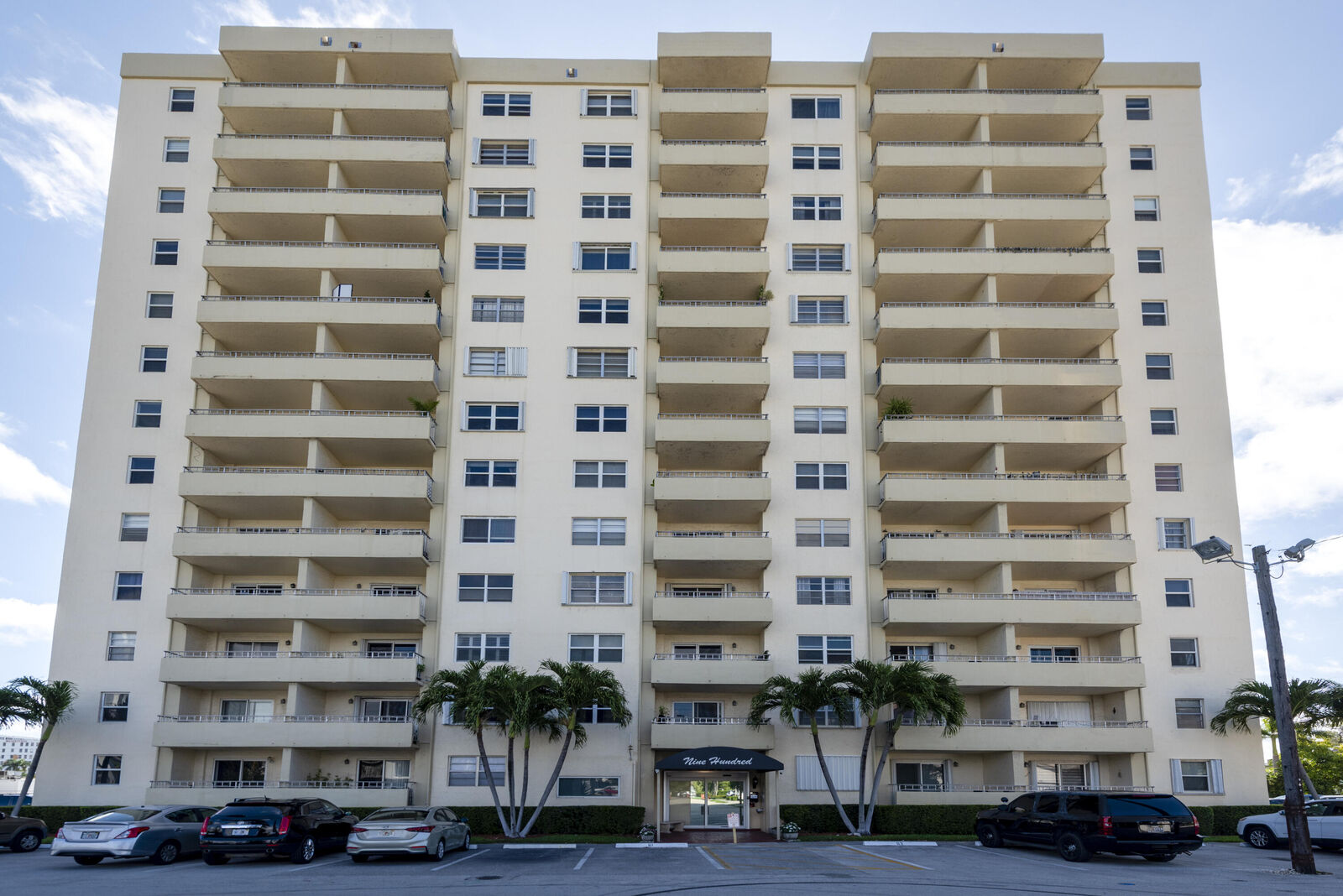 Property Photo:  900 NE 18th Avenue 408  FL 33304 