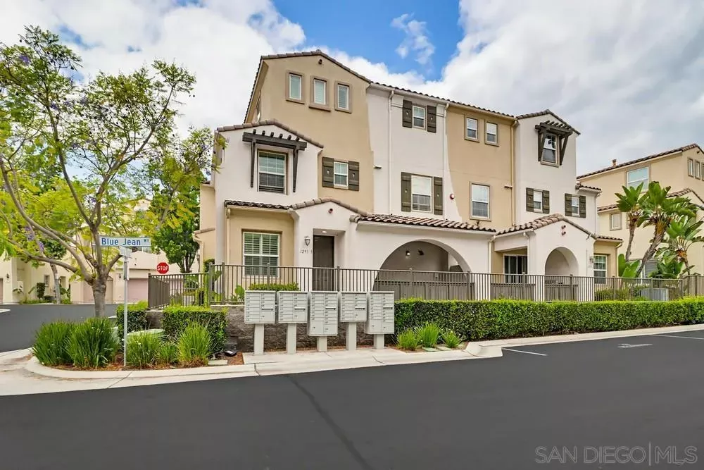 Property Photo:  1293 Fools Gold Way 3  CA 91913 