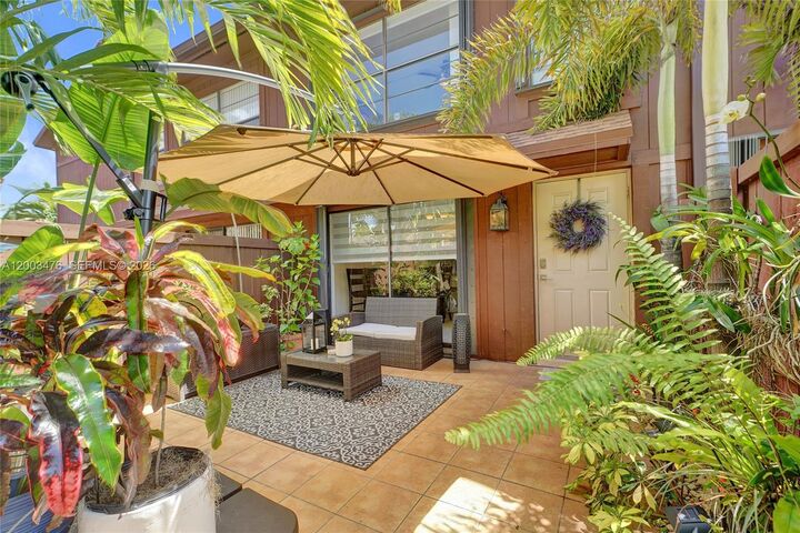 Property Photo:  6554 SW 114th Pl H74  FL 33173 