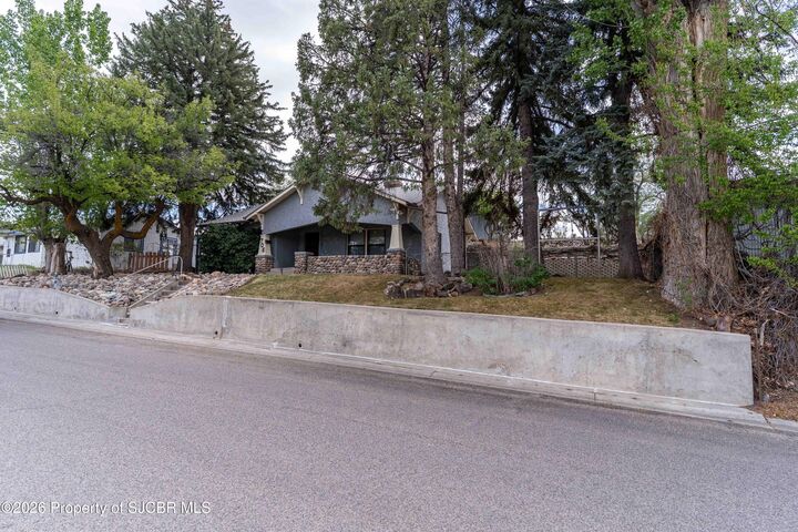 Property Photo:  706 Lovers Lane  NM 87410 