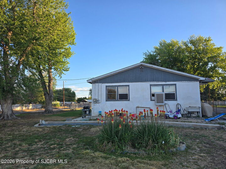 Property Photo:  415 Road 6100  NM 87417 