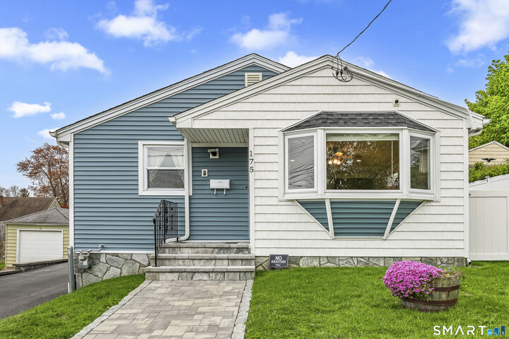 Property Photo:  175 Colony Street  CT 06615 