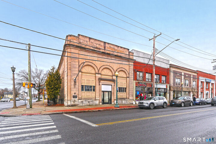 Property Photo:  574 Campbell Avenue  CT 06516 